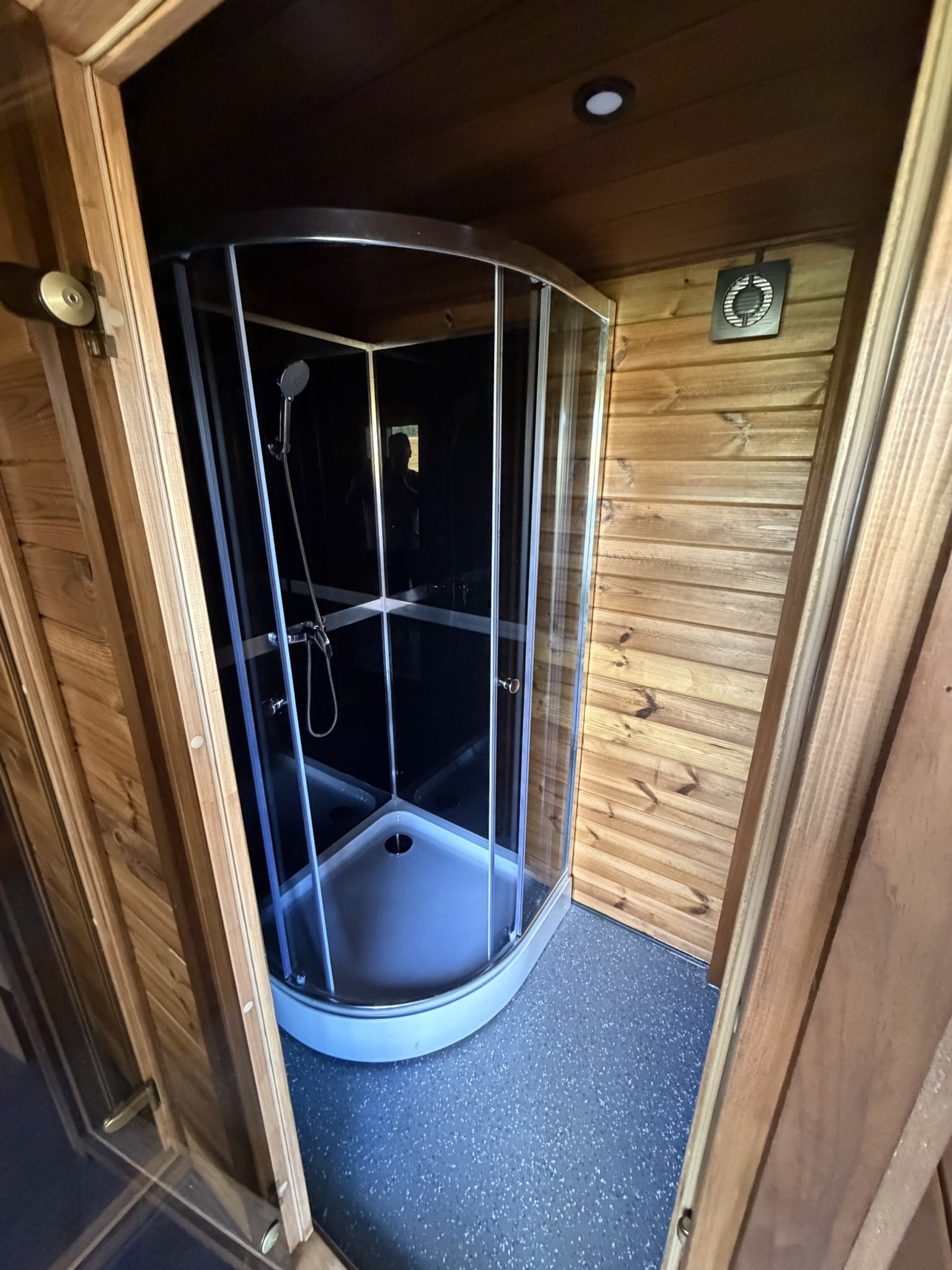 Exclusive 3-room sauna - Image 10